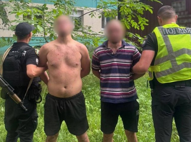 Двоє закарпатців напали на поліцейського та військового: що відомо та де це трапилось Двоє закарпатців напали на поліцейського та військового: що відомо та де це трапилось