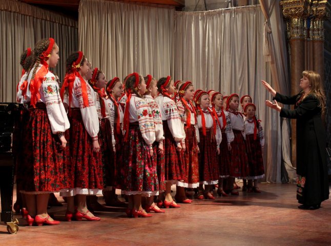 В Ужгороді оголосили володарів найкращих голосів "Яскравої Країни"
