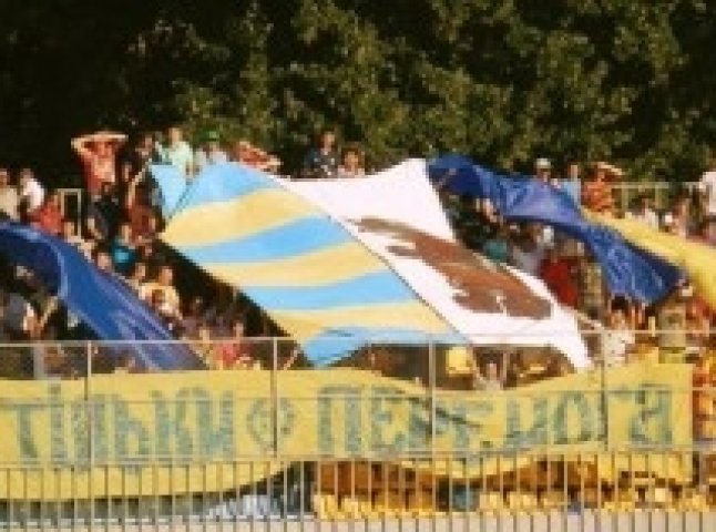 ФК "Говерла" безкоштовно повезе своїх вболівальників на матч із "Дніпром"