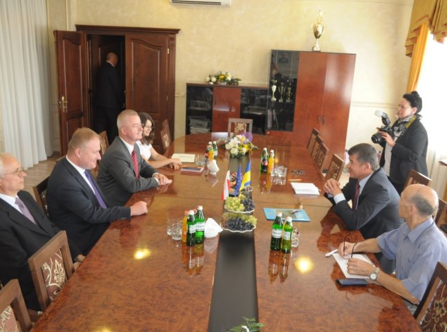 Голова обласної ради Іван Балога зустрівся з польським міністром Яном Станіславом Цєхановскім (ФОТО)
