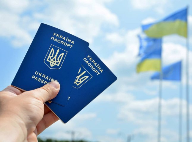 У МЗС опублікували важливе уточнення для українців, які виїхали за кордон