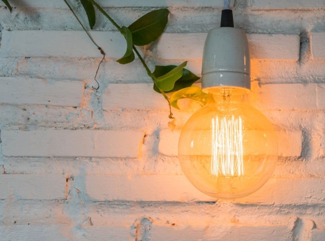 У вівторок світла не буде кілька годин: графік відключень на 9 грудня