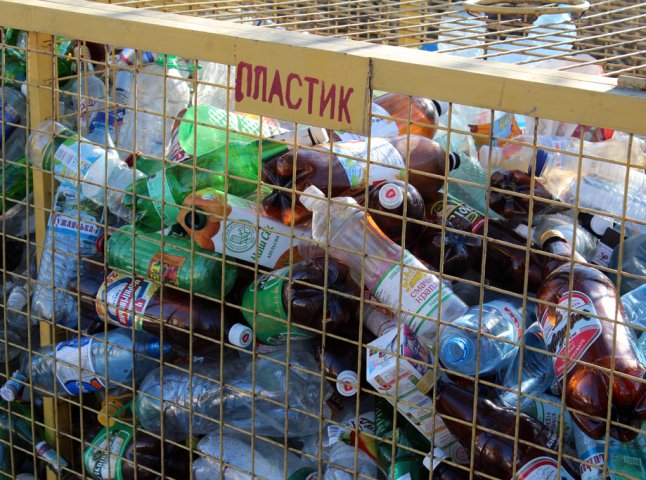 У двох селах Закарпаття запровадили інновації по боротьбі із пластиковими відходами