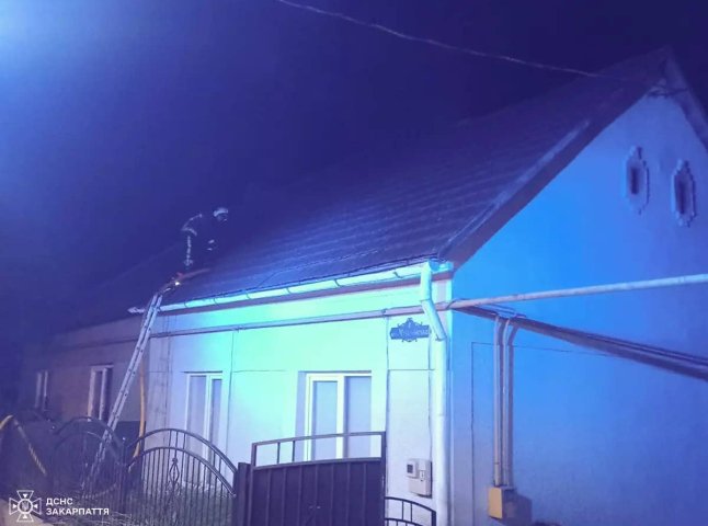 Опівночі в село біля Мукачева було направлено рятувальників: що трапилось