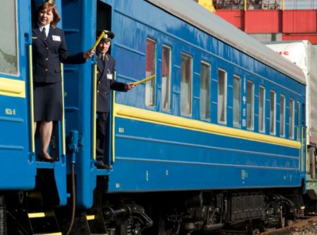 Три додаткові потяги на Закарпаття призначила "Укрзалізниця" 