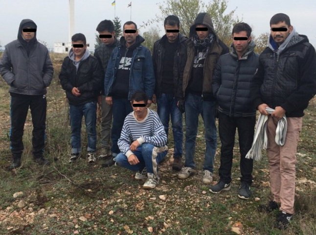 Правоохоронці затримали групу нелегалів, яка прямувала до Угорщини