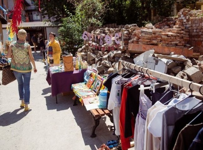 В Ужгороді стартувала "Міська барахолка"