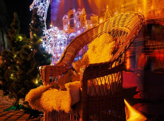 В Ужгороді стартував новорічно-різдвяний ярмарок