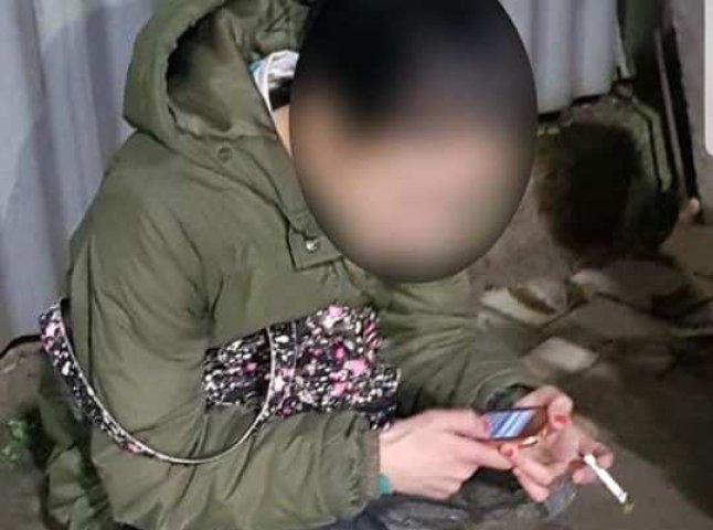 Патрульні розповіли про випадки в Ужгороді та Мукачеві, пов’язані з вилученням наркотиків