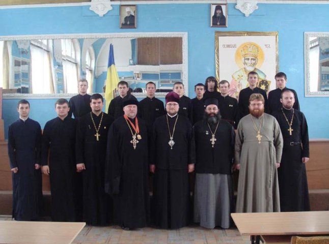 Випускники Ужгородської богословської академії отримали дипломи