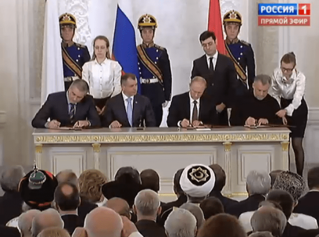Путін та самопроголошені представники Криму підписали договір про вступ Криму та Севастополя у склад РФ