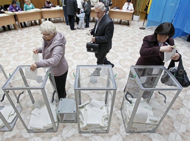 ЦВК підрахувала 33%: "Батьківщина" наздоганяє Партію регіонів (ГРАФІК)