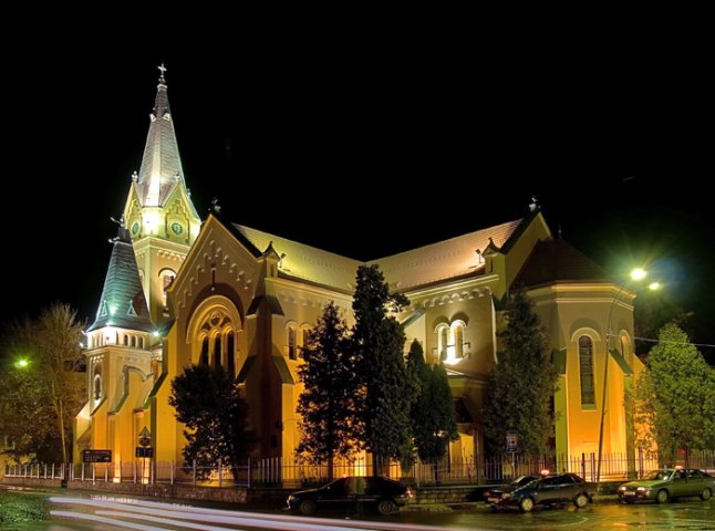 Розклад Різдвяних Богослужінь у римо-католицьких храмах Мукачева, Берегова та Рахова