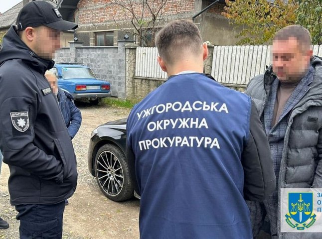 Депутат Ужгородської міської ради неправомірно захопив землі у центрі міста
