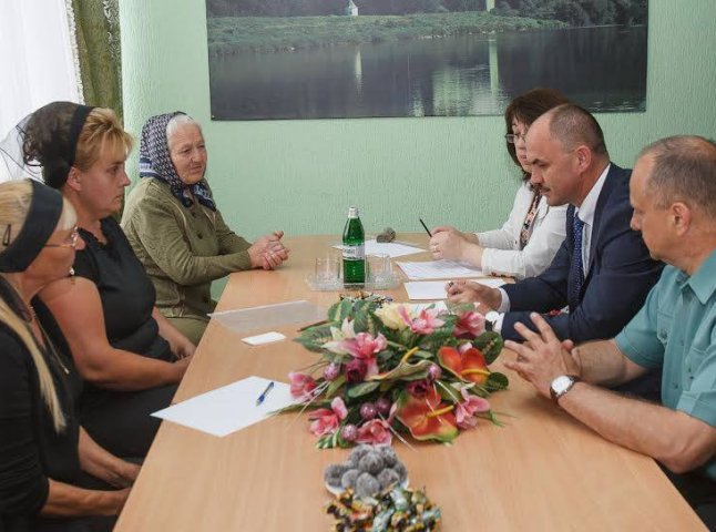 Під час візиту на Іршавщину Василь Губаль зустрівся з матерями загиблих бійців АТО
