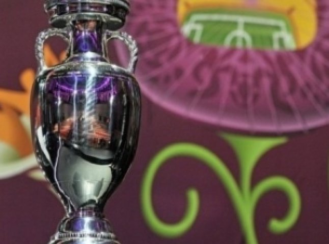 Кубок Євро-2012 покажуть у семи містах країни