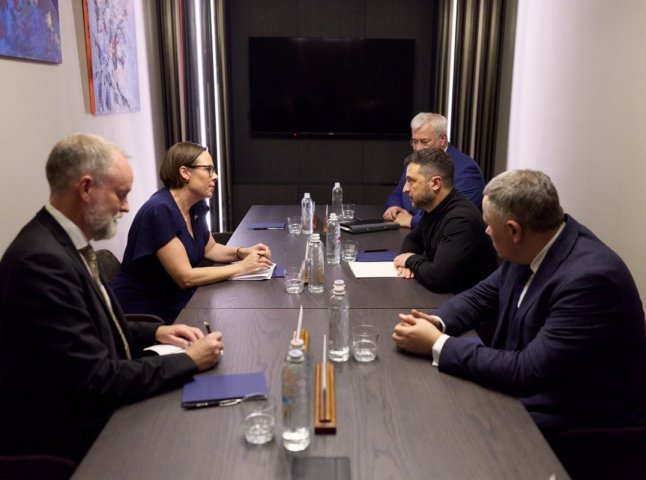 Президент України провів ще одну офіційну зустріч в Ужгороді
