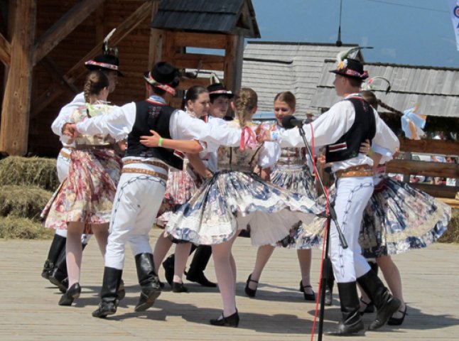 В Ужгороді танцювали словацькі народні танці
