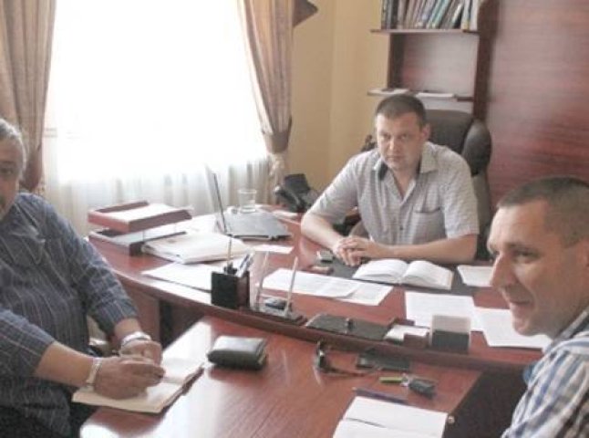 Спостерігачі ОБСЄ зустрілись із керівництвом обласної поліції Закарпаття