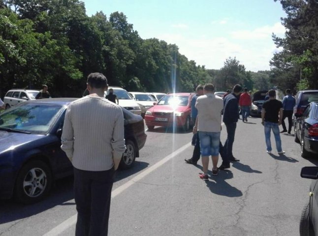 Поліція Закарпаття порушила кримінальне провадження за фактом перекриття дороги до КПП "Ужгород"