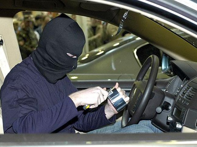 Чимала кількість автомобільних крадіжок у Закарпатті стається через недбалість самих власників
