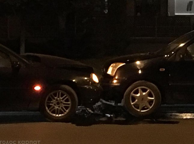 Вечірня ДТП в Ужгороді: водій намагався втекти