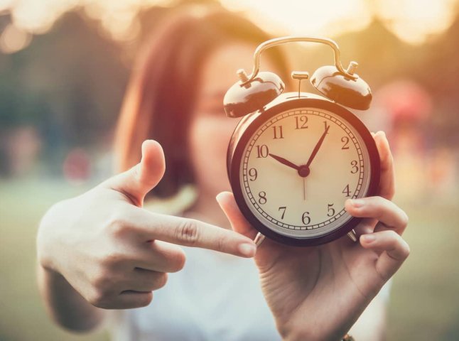 Тепер до 10:30 можна, крім п’ятниці та вихідних: для українців запровадили зміни Тепер до 10:30 можна, крім п’ятниці та вихідних: для українців запровадили зміни