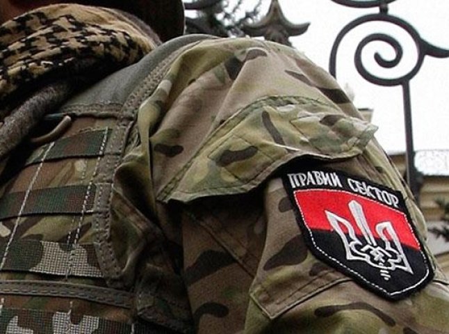 Бійців "Правого сектора" могли переодягнути і вивезти із Мукачева, – депутат