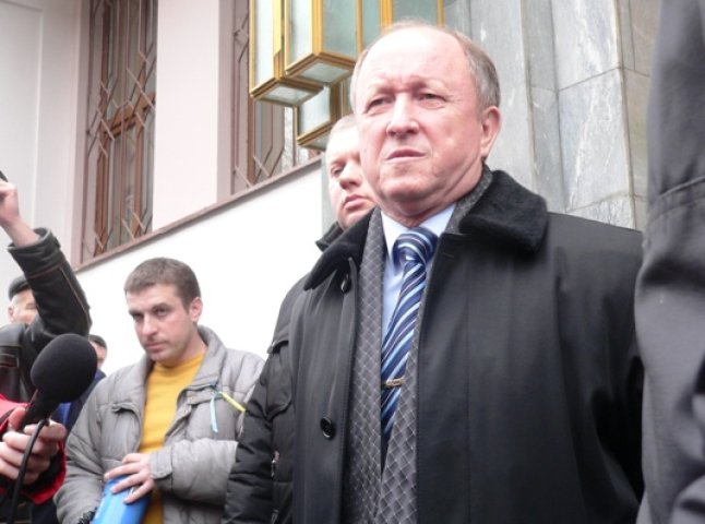 Василь Варцаба дав слово офіцера, що жоден з працівників закарпатської міліції у Київ не поїде