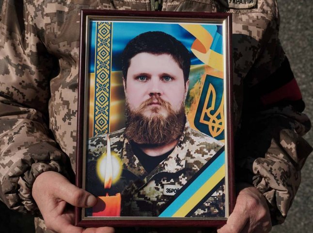 В Ужгороді поховали загиблого на війні захисника