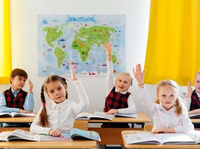 У Мукачеві незабаром стартує електронний запис дітей до перших класів