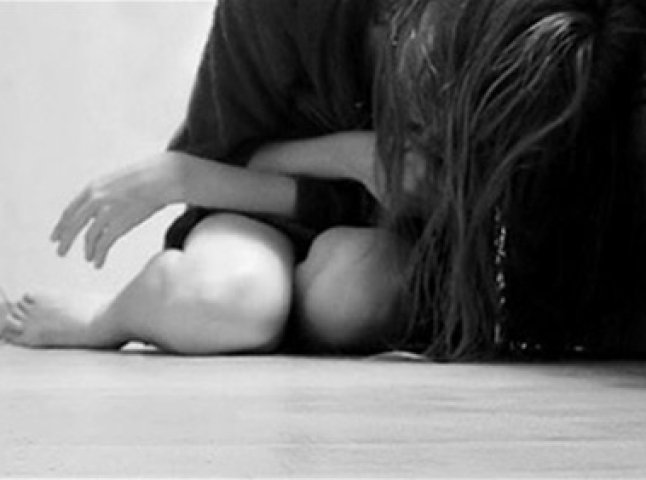 На Тячівщині двоє хлопців викрали та згвалтували дівчину