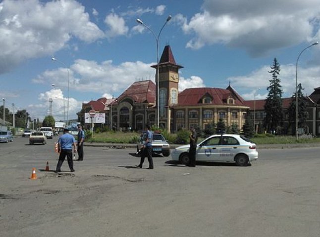 Міліція вже шукає псевдомінерів ужгородського вокзалу та облвійськкомату