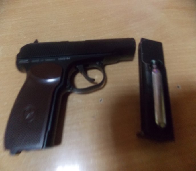 25-річний закарпатець намагався виїхати до Угорщини з пістолетом – 03