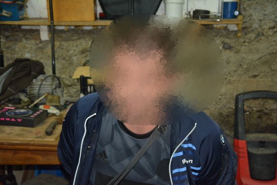 Поліцейські провели спецоперацію із затримання наркодилерів – 02