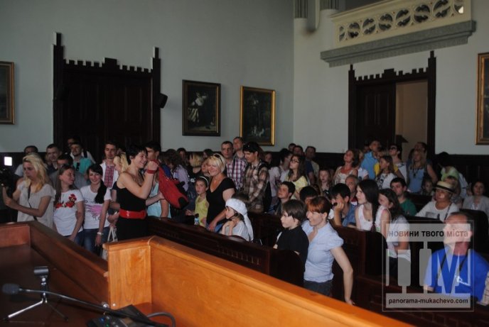 До Дня Мукачева містяни пройшлися дахами та вежами міста (ФОТО) – 02