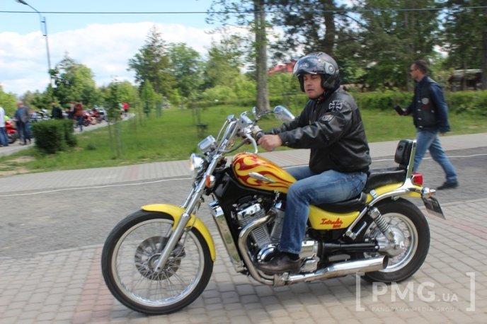 Фестиваль "Огинь і м’ясо" у Мукачеві стартував злетом байкерів – 23