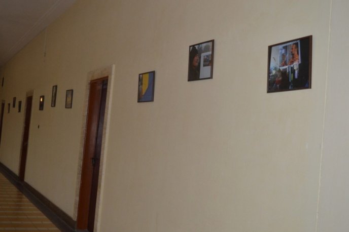 У фойє Закарпатської ОДА триває виставка до Дня Гідності та Свободи – 01 У фойє Закарпатської ОДА триває виставка до Дня Гідності та Свободи – 01