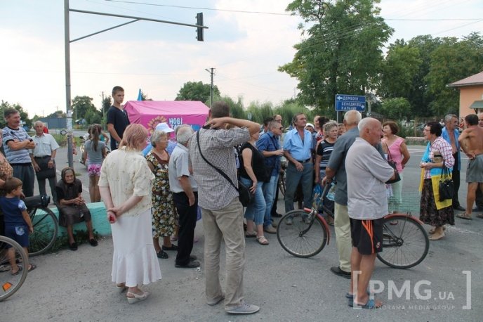 Мешканці Ракошина не збираються відкривати трасу міжнародного сполучення "Київ-Чоп" – 12