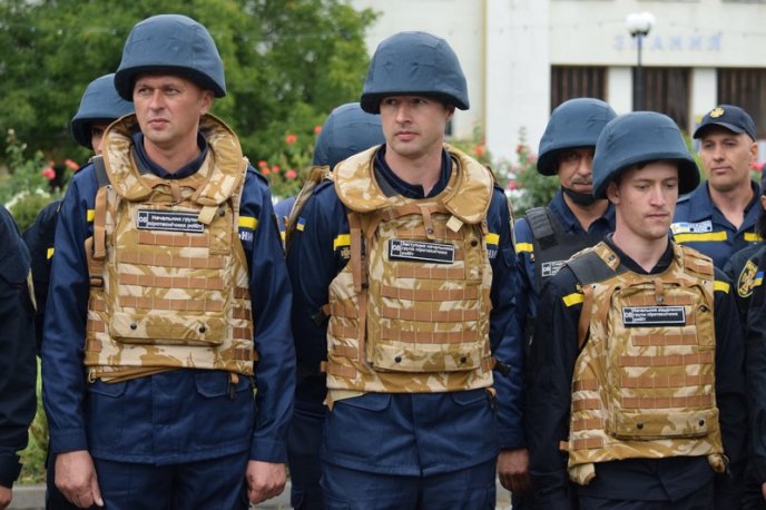 В Ужгороді відбулися урочистості з нагоди Дня рятувальника України  – 07 В Ужгороді відбулися урочистості з нагоди Дня рятувальника України  – 07