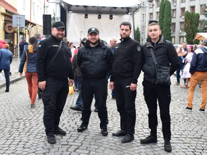 В Ужгороді триває фестиваль молодого вина “Закарпатське Божоле” – 18