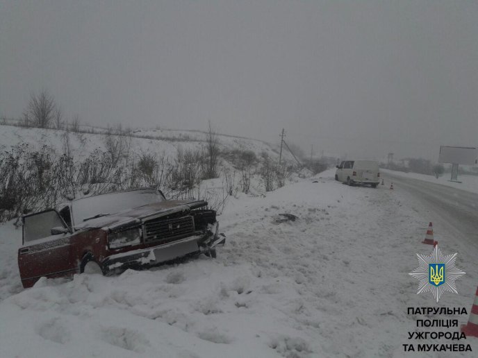 Ще одна ДТП у Ракошині: зіткнулись автомобілі "Volkswagen" і "ВАЗ 2107" – 02