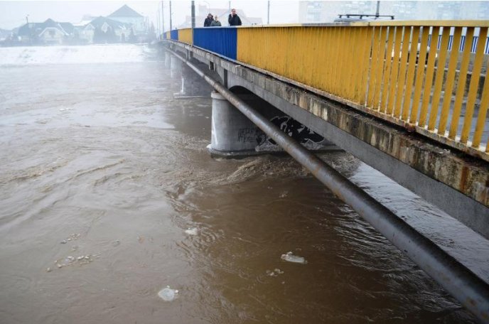 Вода у Латориці в межах Мукачева піднялась на понад метр – 03