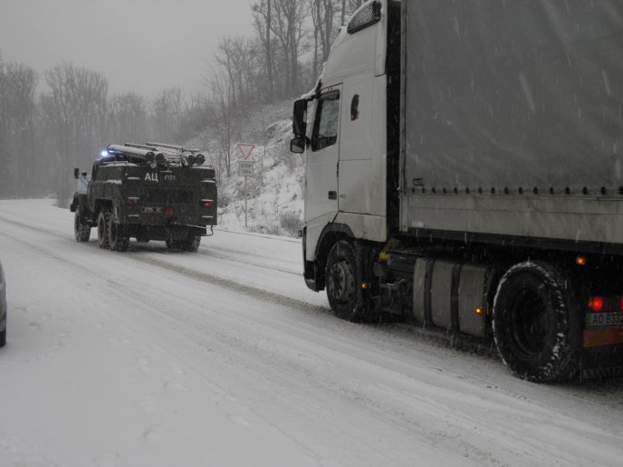 Станом на вечір в усіх населених пунктах Закарпаття відновлено електропостачання – 02
