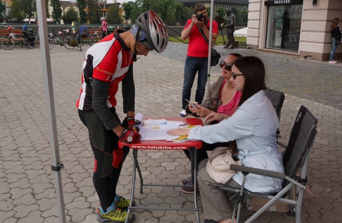 В Ужгороді стартував всеукраїнський велопробіг "Вишиваний шлях" – 07