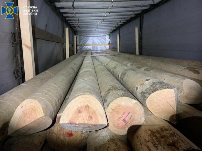 На Закарпатті СБУ блокувала масштабну контрабанду – 02