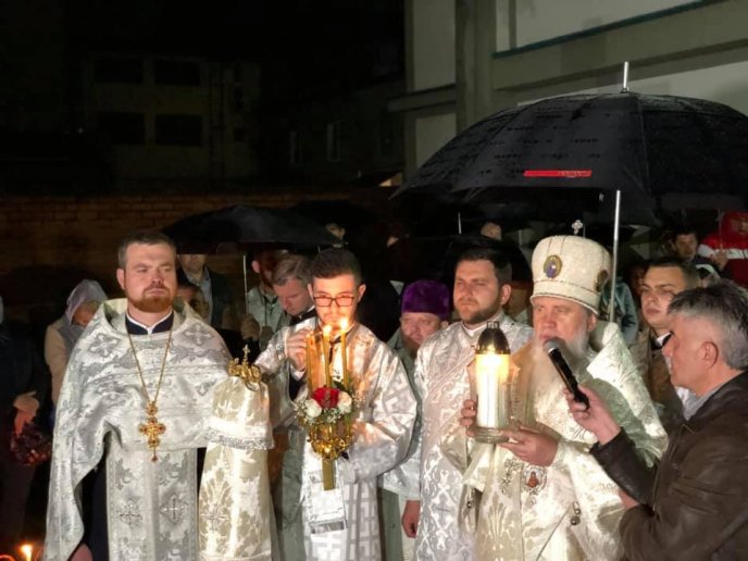 Як освячували пасхальні кошики у Мукачівському кафедральному соборі Почаївської ікони Божої Матері – 05 Як освячували пасхальні кошики у Мукачівському кафедральному соборі Почаївської ікони Божої Матері – 05