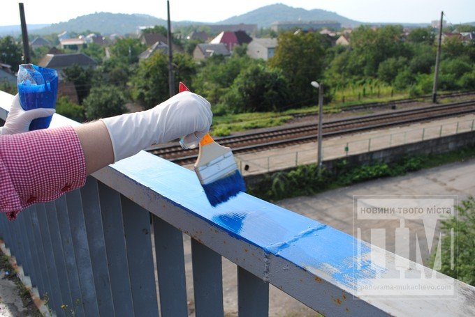 У Мукачеві на один синьо-жовтий міст стане більше (ФОТОРЕПОРТАЖ) – 01