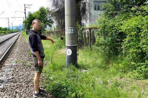 Юнак пограбував церкву – 04