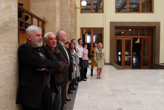 В атріумі Закарпатської ОДА художники краю представили виставку "Зима – 2017" – 02